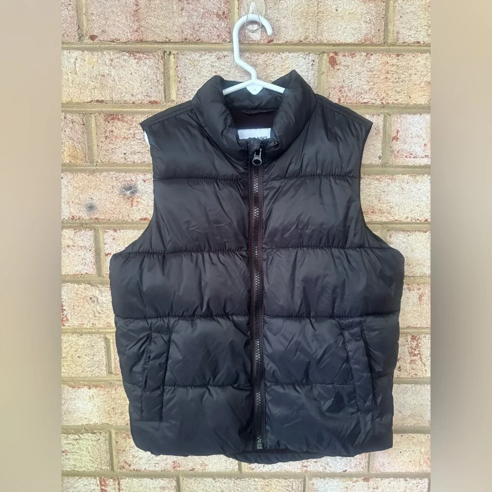 Old Navy Black Puffer Vest size S(6-7)